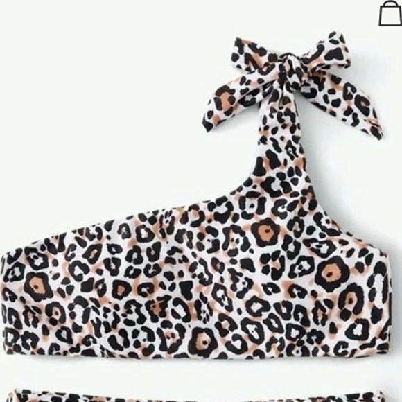 bikini - Picture 2 of 5